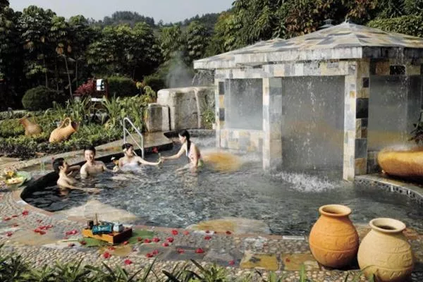 西安湯峪溫泉價(jià)格表 2021湯峪碧水灣溫泉門(mén)票多少錢(qián)